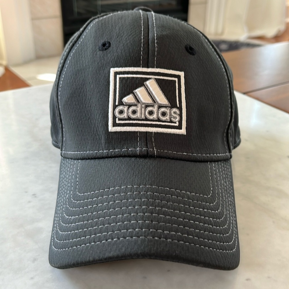Adidas Baseball Cap / Hat Gray Flexible Unisex One Sz